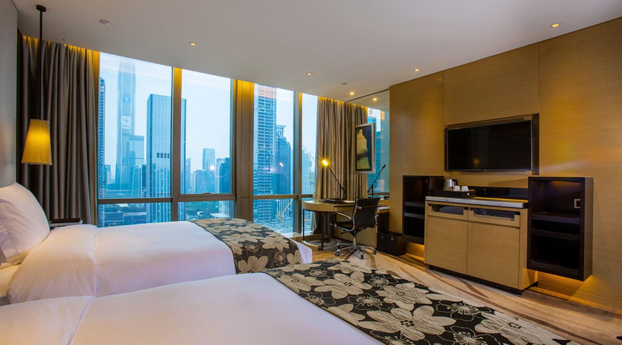 Futian Wyndham Grand Hotel 5*